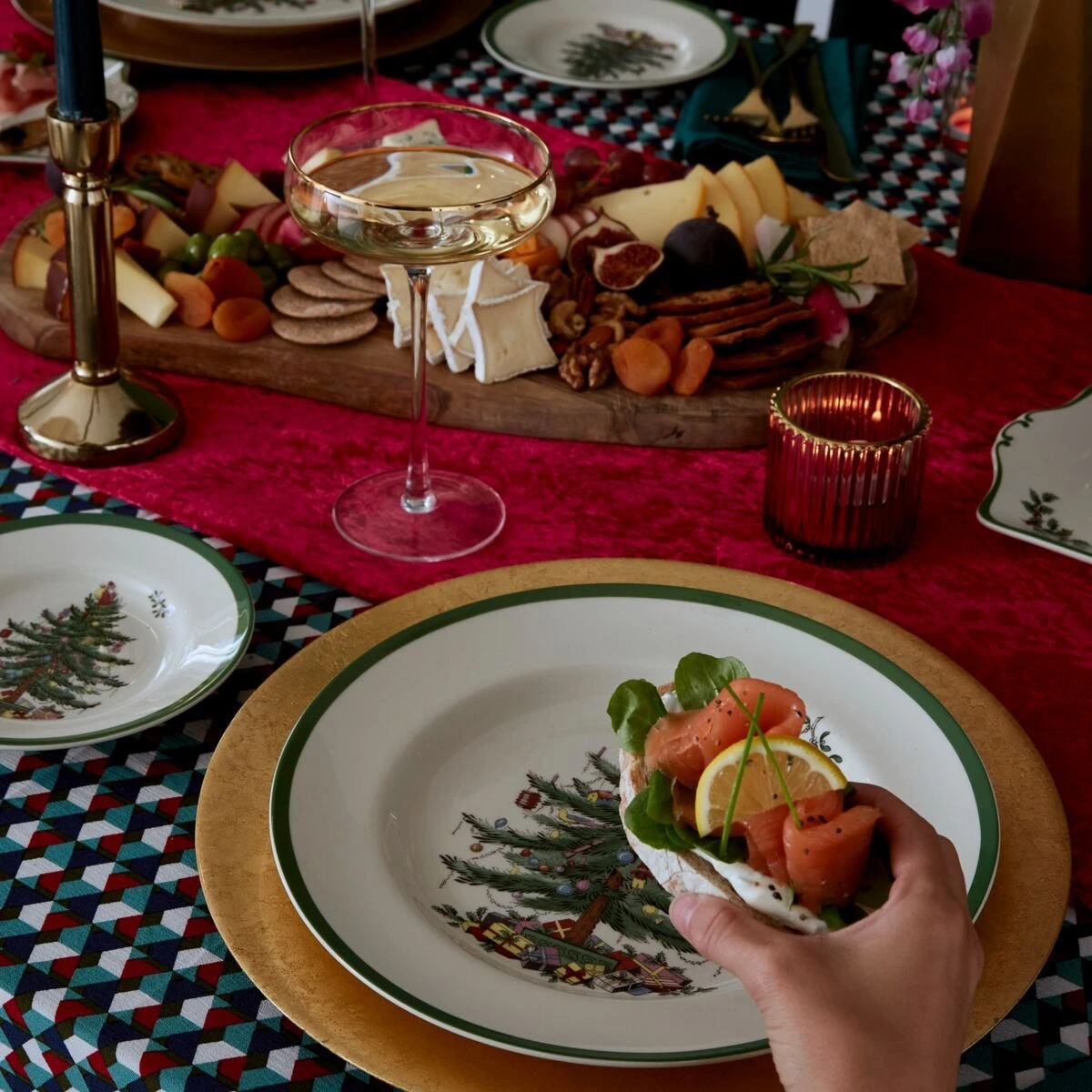 Spode Christmas Tree Set Of 4 Dinner Plates - Image 6